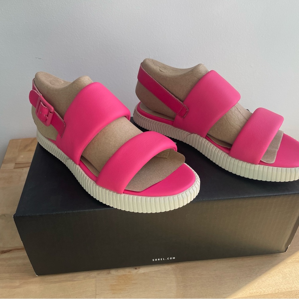 Sorel Women's Bright Pink Strap Sandals